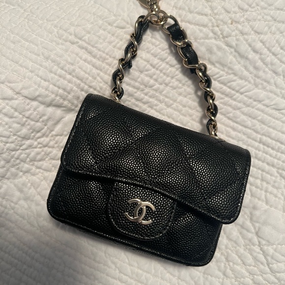 BRAND NEW CHANEL BELT AND COIN PURSE! Adjustable and perfect for all sizes! - Picture 5 of 9